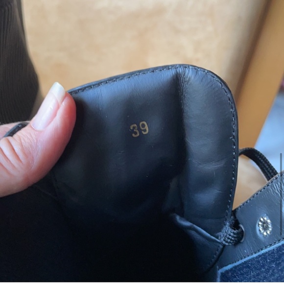 Moncler boots - Picture 8 of 13